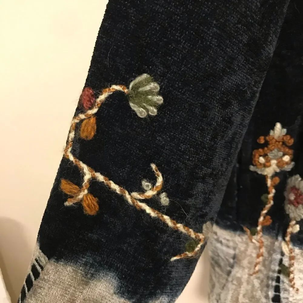 Vintage Flashback chenille embroidered jacket.  Size S/M/L - Picture 2 of 9